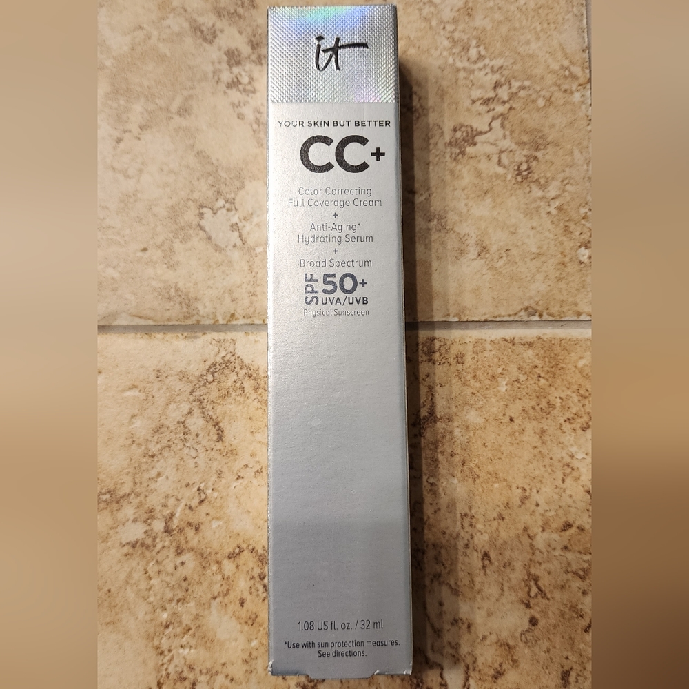 IT Cosmetics CC+ Cream with SPF 50+ Light 1.08 oz